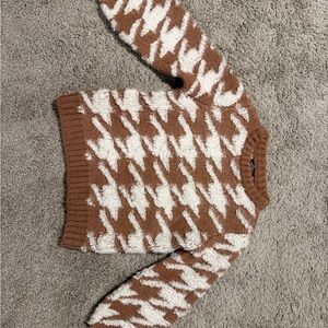 Line & Dot Tan and Cream Knit Sweater